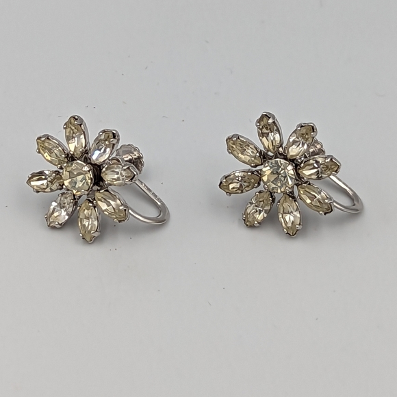 Vintage NWT Krementz Rhinestones Sparkling Skrue Back Clip Earrings - Picture 5 of 14